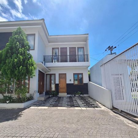 Gated 3Br Residence - 10 Mins From Malioboro Yogyakarta Exteriör bild